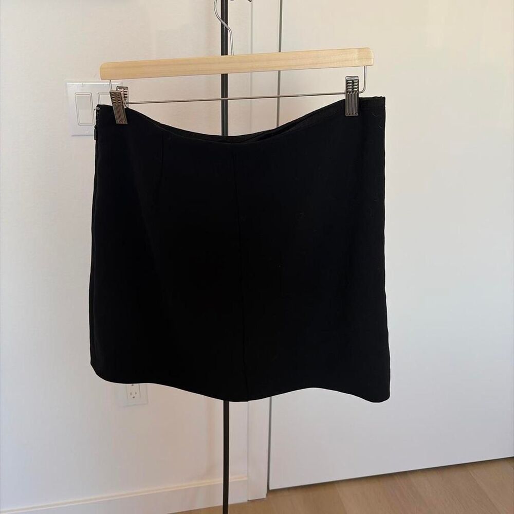 Aritzia Wilfred Classic Mini Skirt Crepette Black Women's Size 12